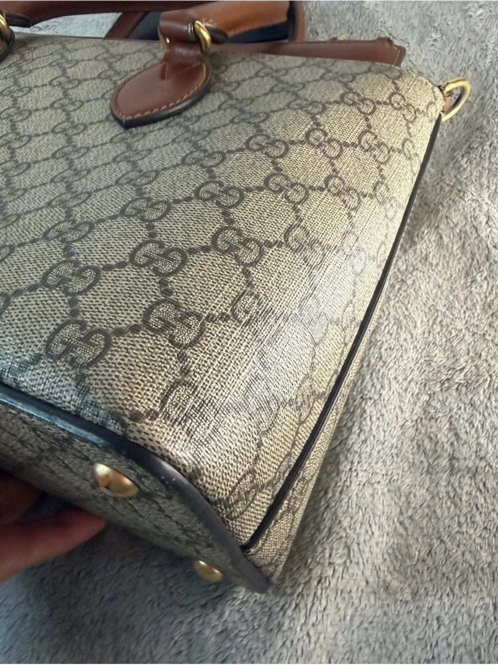 Gucci Supreme Zip Top Tote - Picture 13 of 16